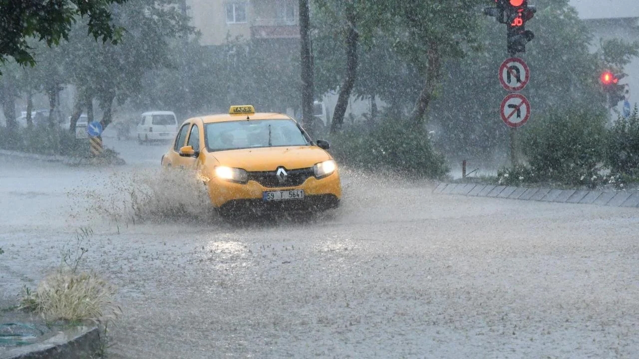 Tekirdağ’da okullar bugün tatil mi? 15 Ekim Valilik açıklaması