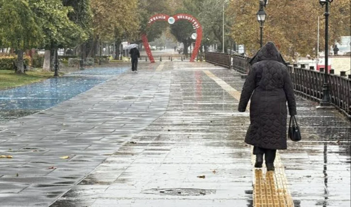 tekirdag-da-okullar-bugun-tatil-mi-15-ekim-valilik-aciklamasi.webp