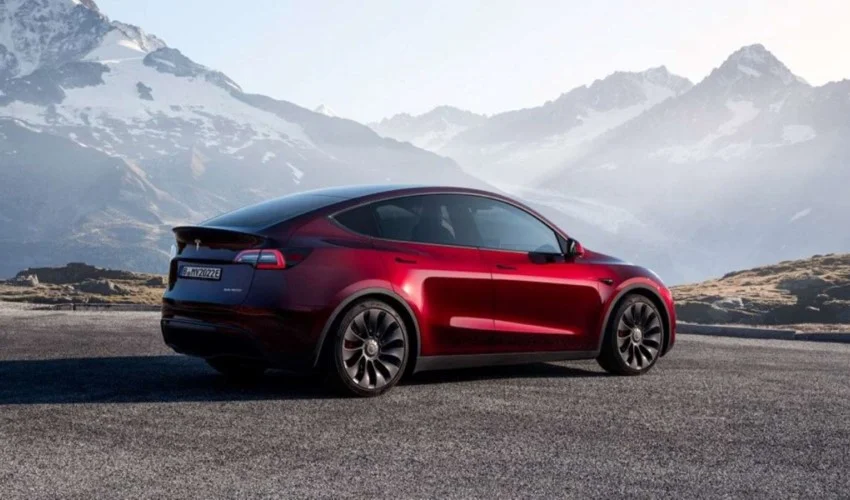 Tesla Model Y'ye 240 bin TL zam geldi! Ekim 2026 güncel fiyatları