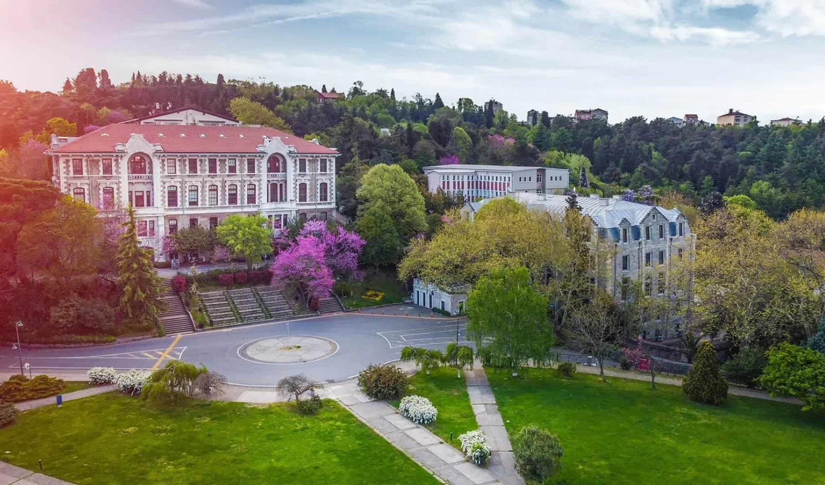 THE 2027 sıralaması: 4 Türk üniversitesi İlk 500'de!
