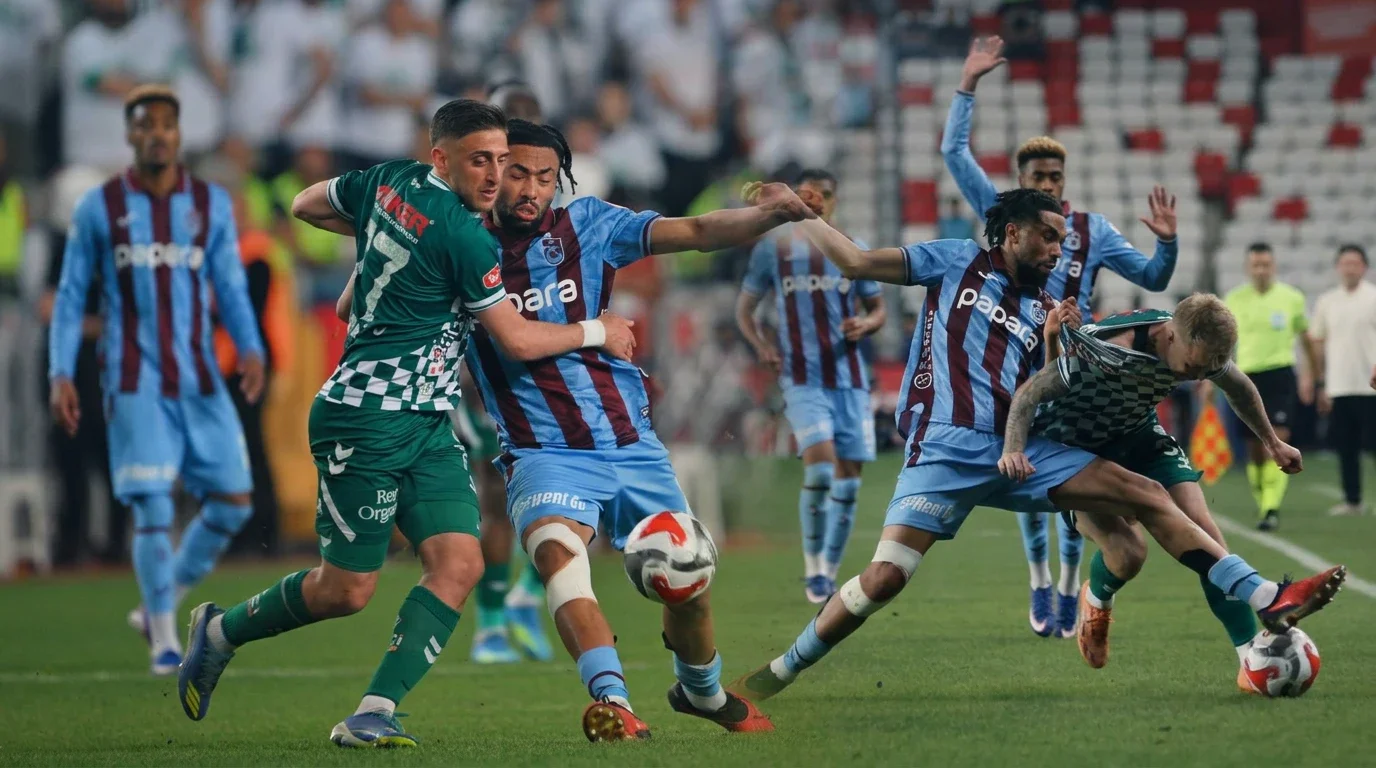 Trabzonspor'da derbi öncesi sevindiren gelişme! Folcarelli kadroda