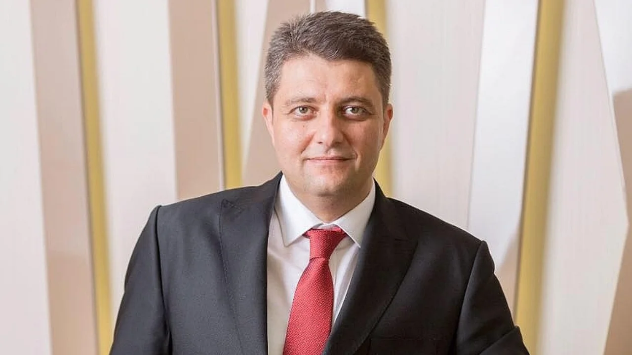 İYİ Parti'nin kurucu ismi Ersin Beyaz AK Parti'ye katıldı!