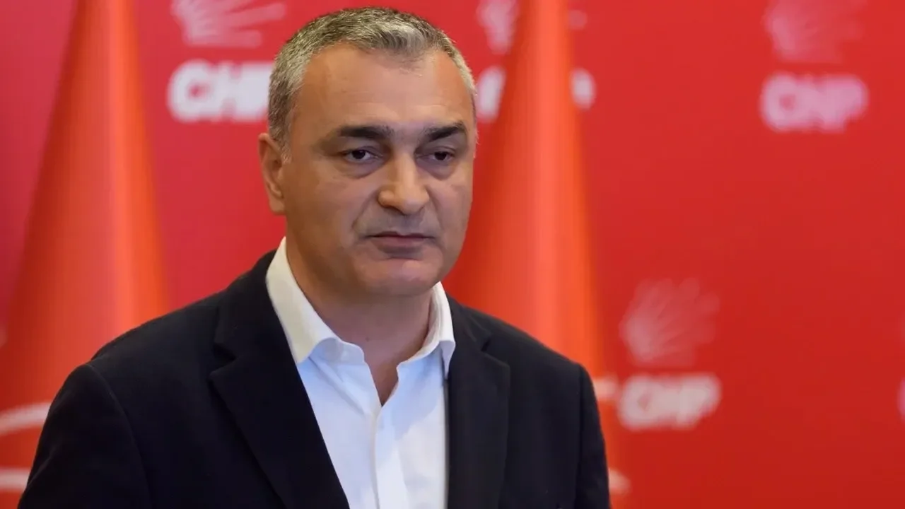 CHP'nin yeni parti sözcüsü Müslim Sarı kimdir? Merkez Bankası uzmanı..