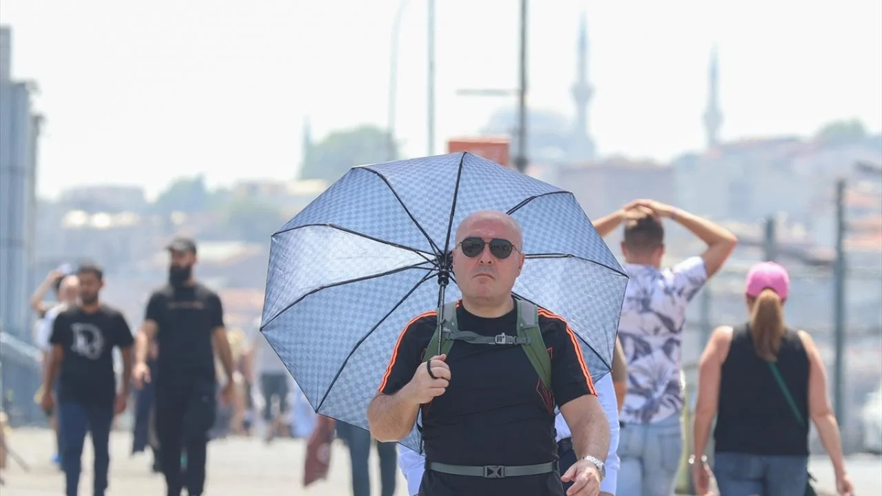Bugünkü hava durumu: İstanbul 29, Ankara 30, İzmir 32 derece