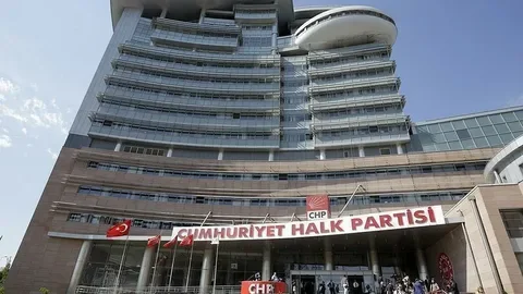 Bugün CHP'den kim istifa etti? işte son dakika ayrıntıları