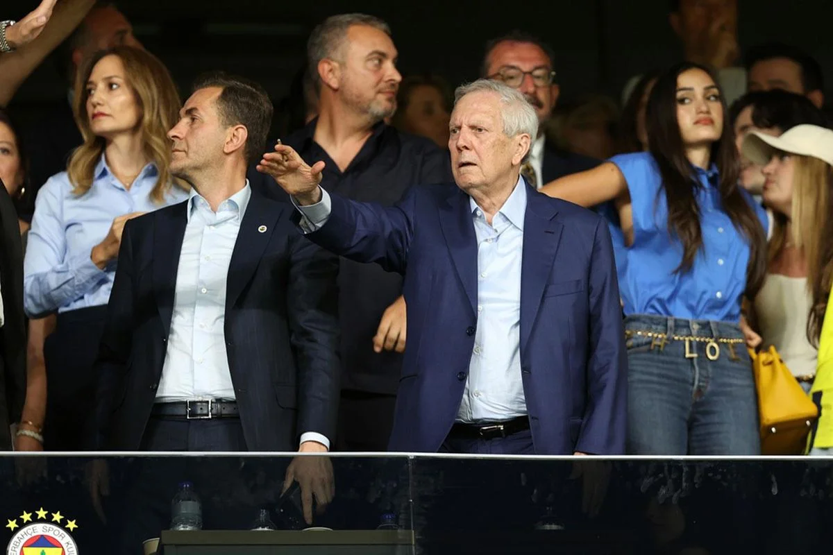 Fenerbahçe yeni teknik direktörünü açıklıyor! Yeni dönemin ilk ismi